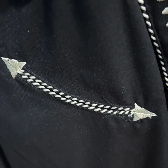 Scully Black Shirt with Elegant Silver Details - Picture 5 of 7